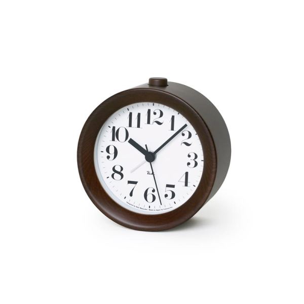 Riki in brown, clear white face with chunky black numbers makes this clock easy to read
