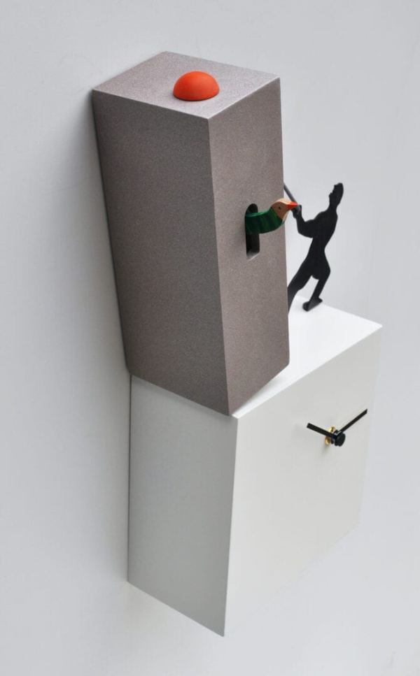 Medium White-Grey 'QQ Lo Tengo' Wall or Table Cuckoo Clock - Image 3