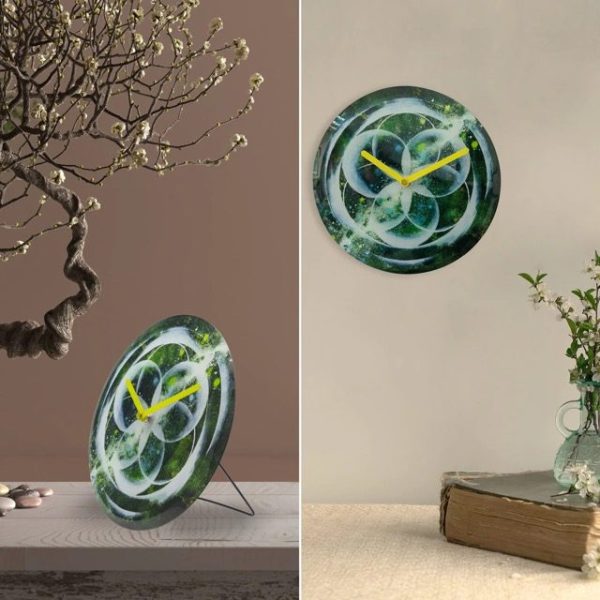 Small Green Glass 'Cosmo' Wall or Table Clock - Image 2