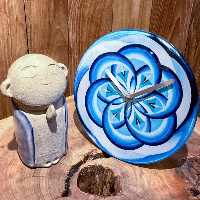 Small Blue Glass 'Cosmo' Wall or Table Clock - Image 3
