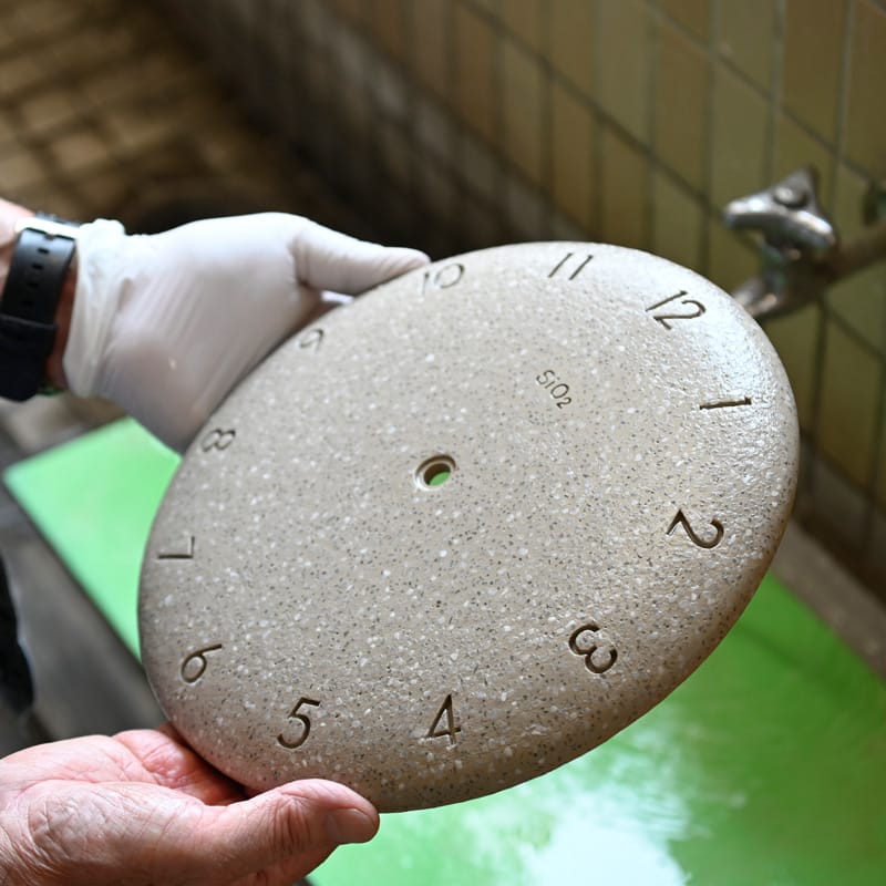 Small Grey 'SiO2' Araidashi Wall Clock - Image 5